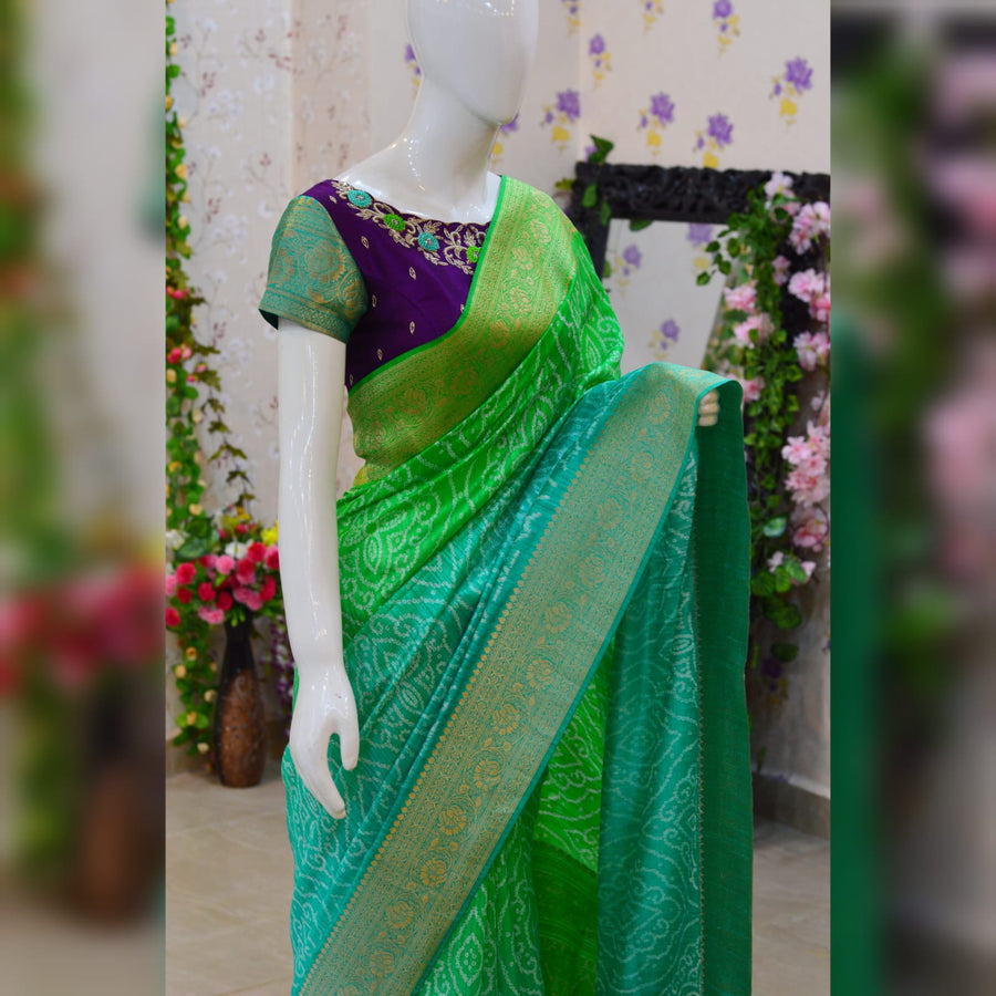 Munga Raw Silk Bandhini Saree