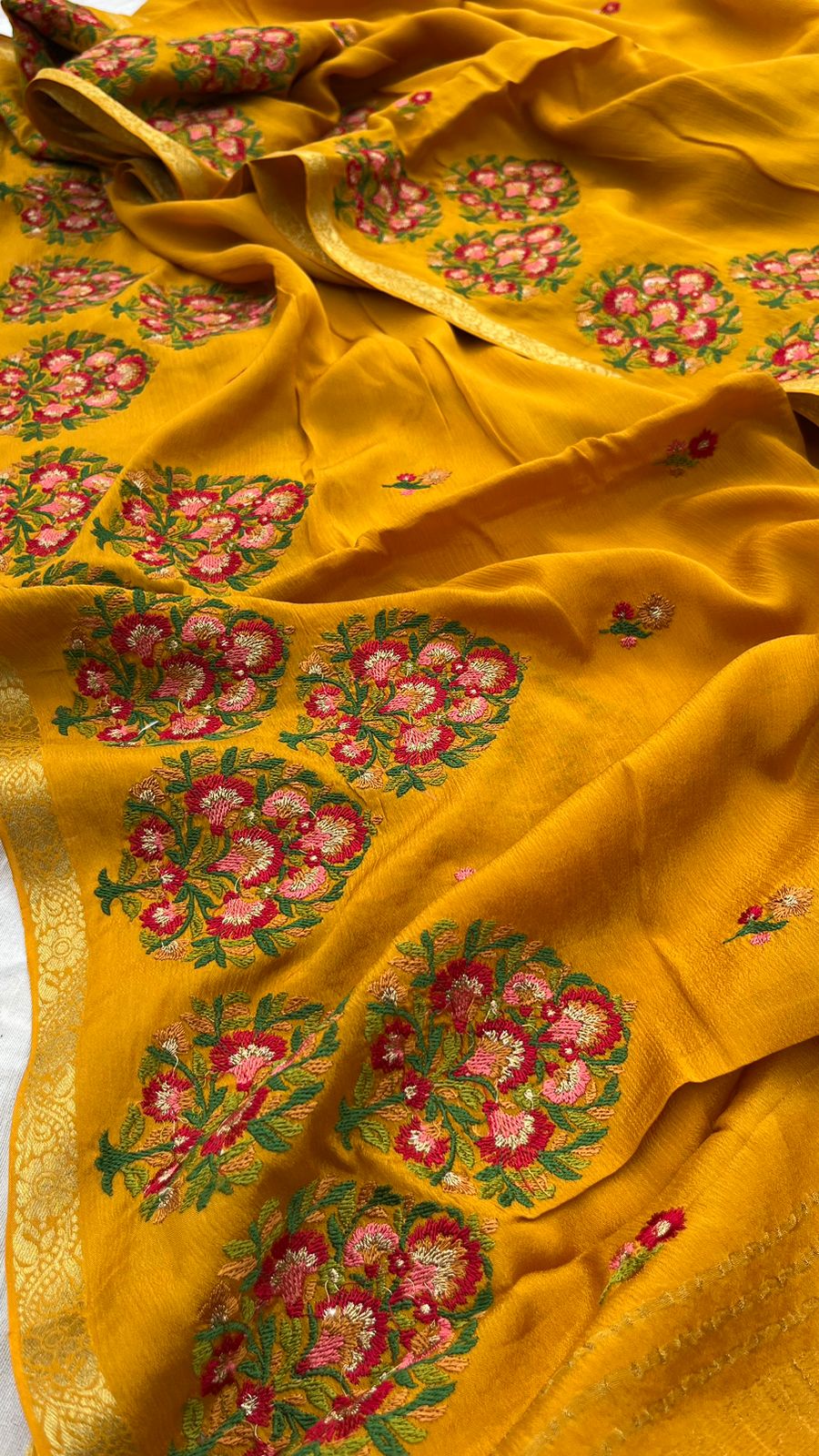 Banarasi weaving zari border - Anvitha Collections