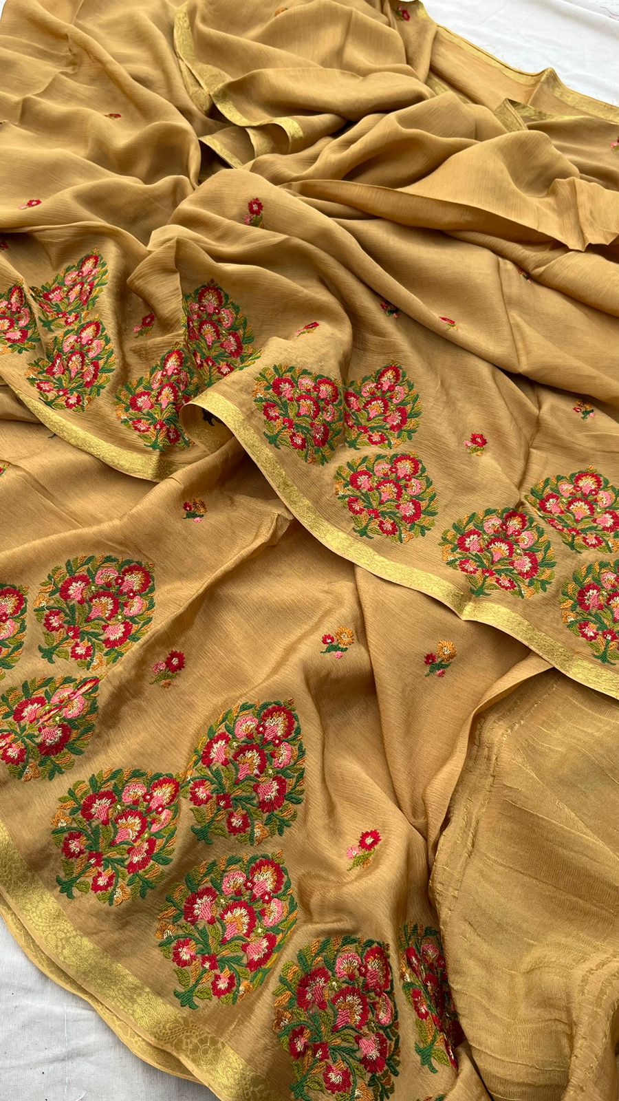 Banarasi weaving zari border - Anvitha Collections