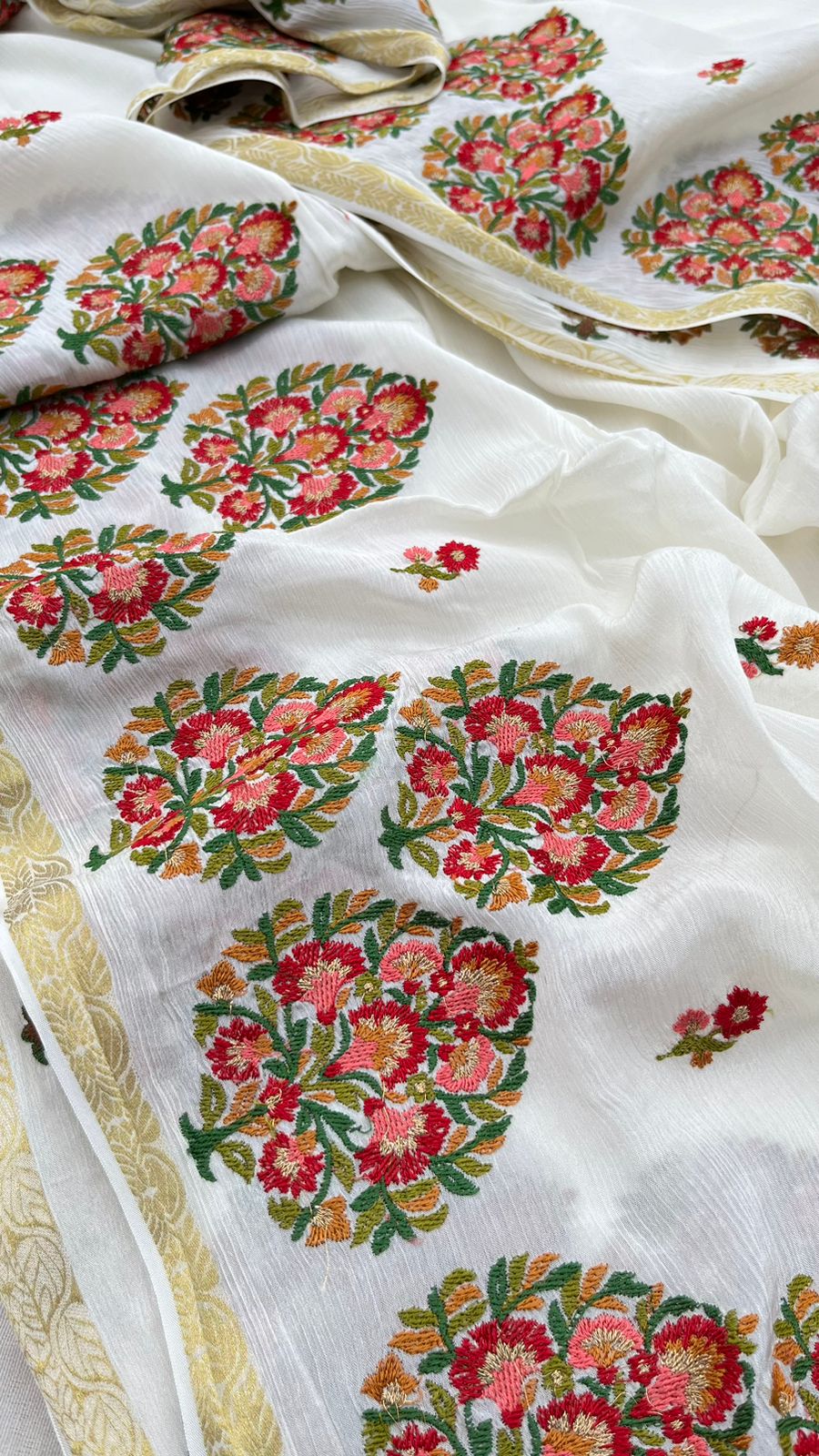 Banarasi weaving zari border - Anvitha Collections
