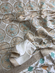 bandhani weaving - Anvitha Collections