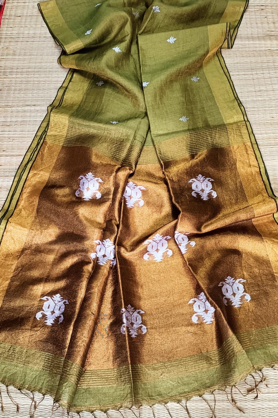 linen enhanced  zari weaving work