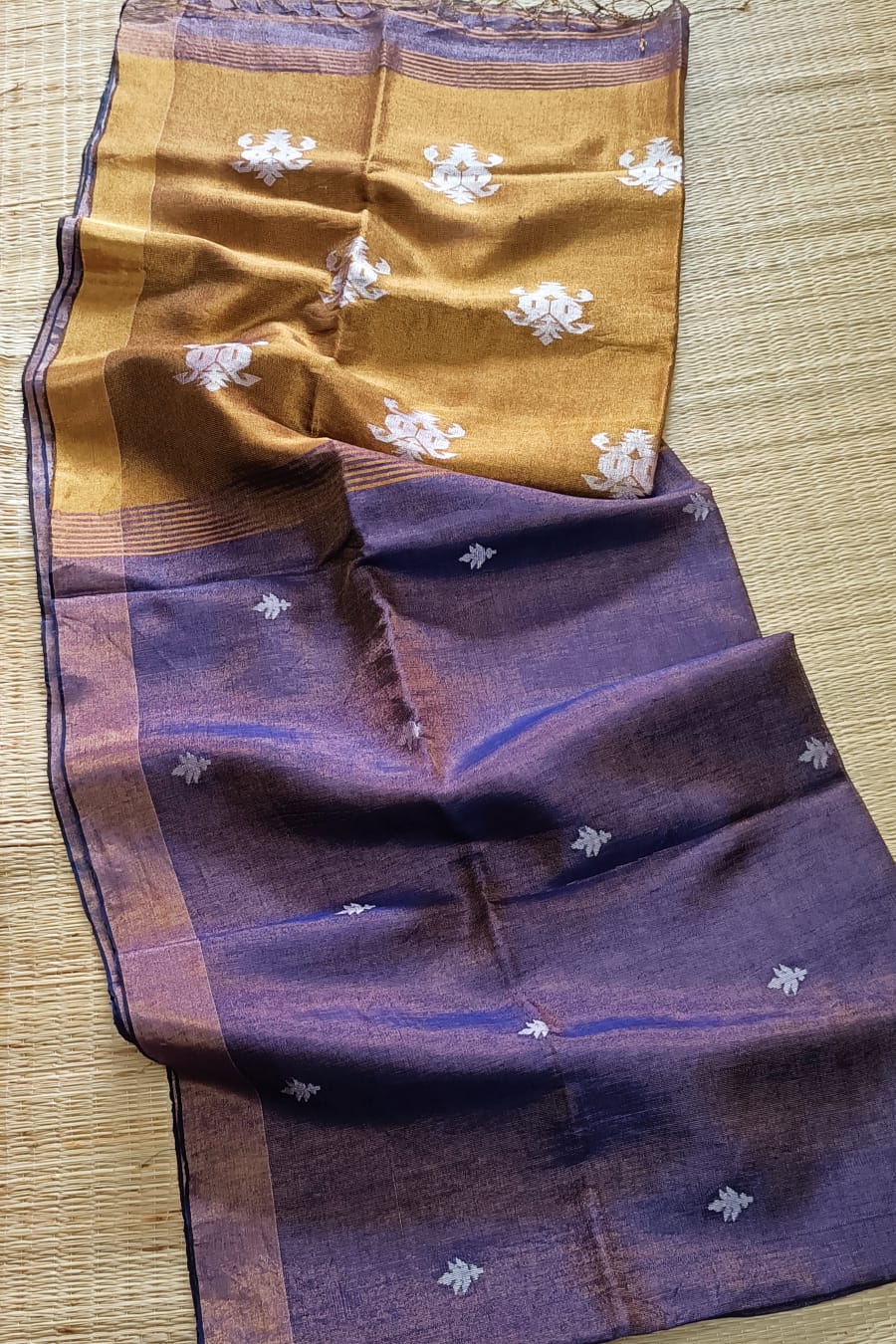 linen enhanced  zari weaving work