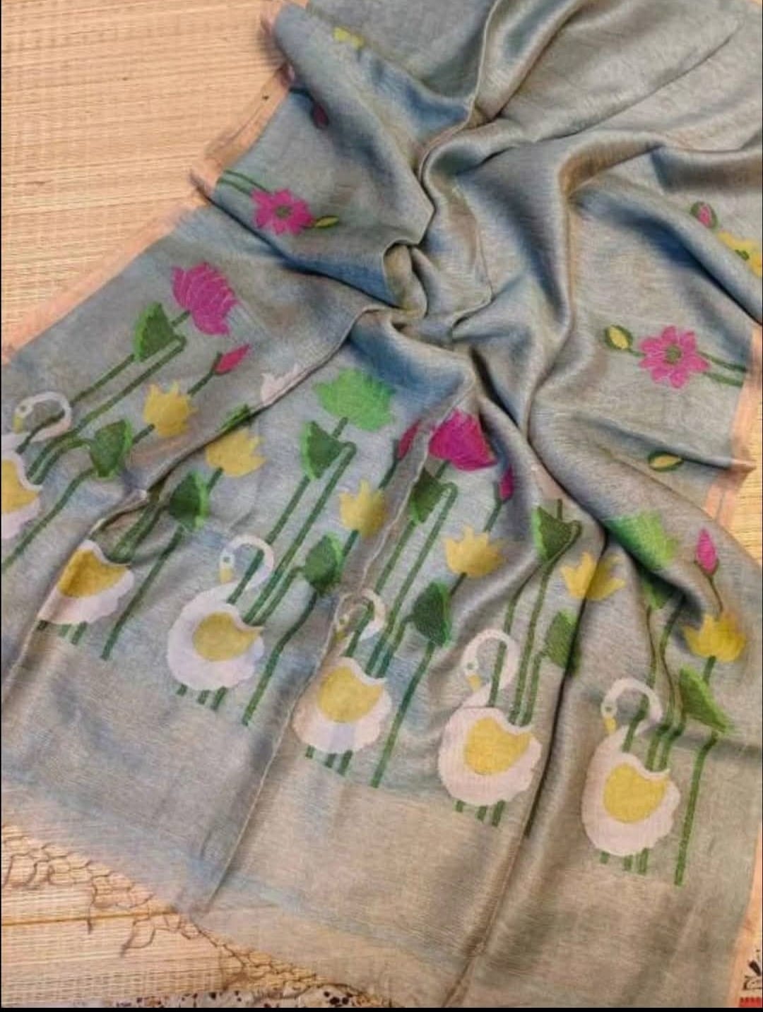 Pure tissue linen jamdani saree