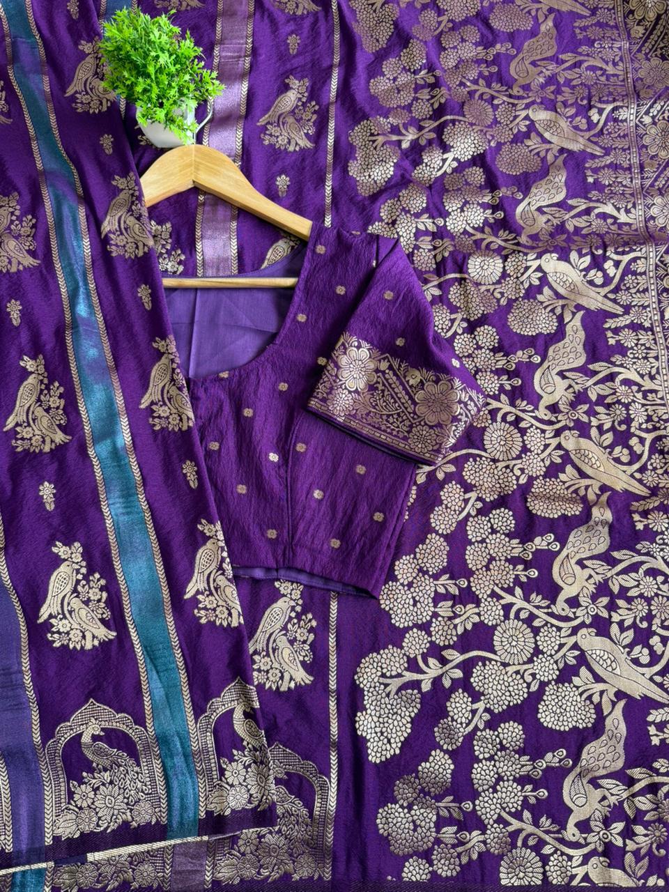 Premium khadi crepe saree