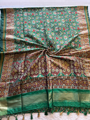 Patola saree featuring the timeless Manekchowk design