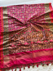 Patola saree featuring the timeless Manekchowk design