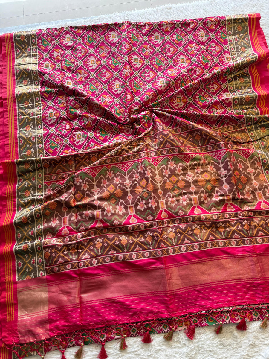 Patola saree featuring the timeless Manekchowk design