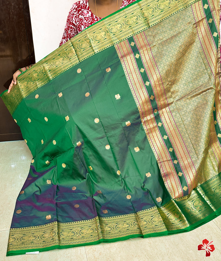 Gadwal dual-toned soft silk sarees