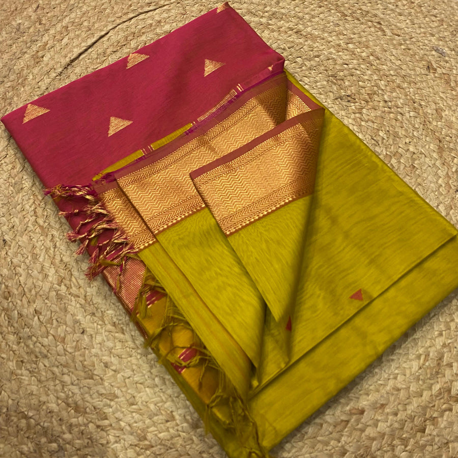 Pure Maheshwari handloom triangle butta saree