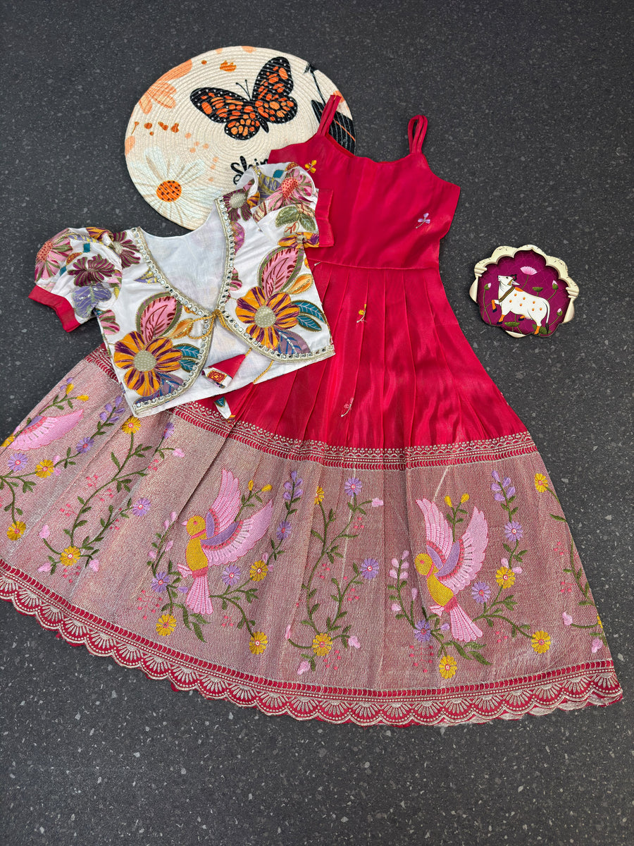 Position Printed &amp; Embroidered Gown for kids